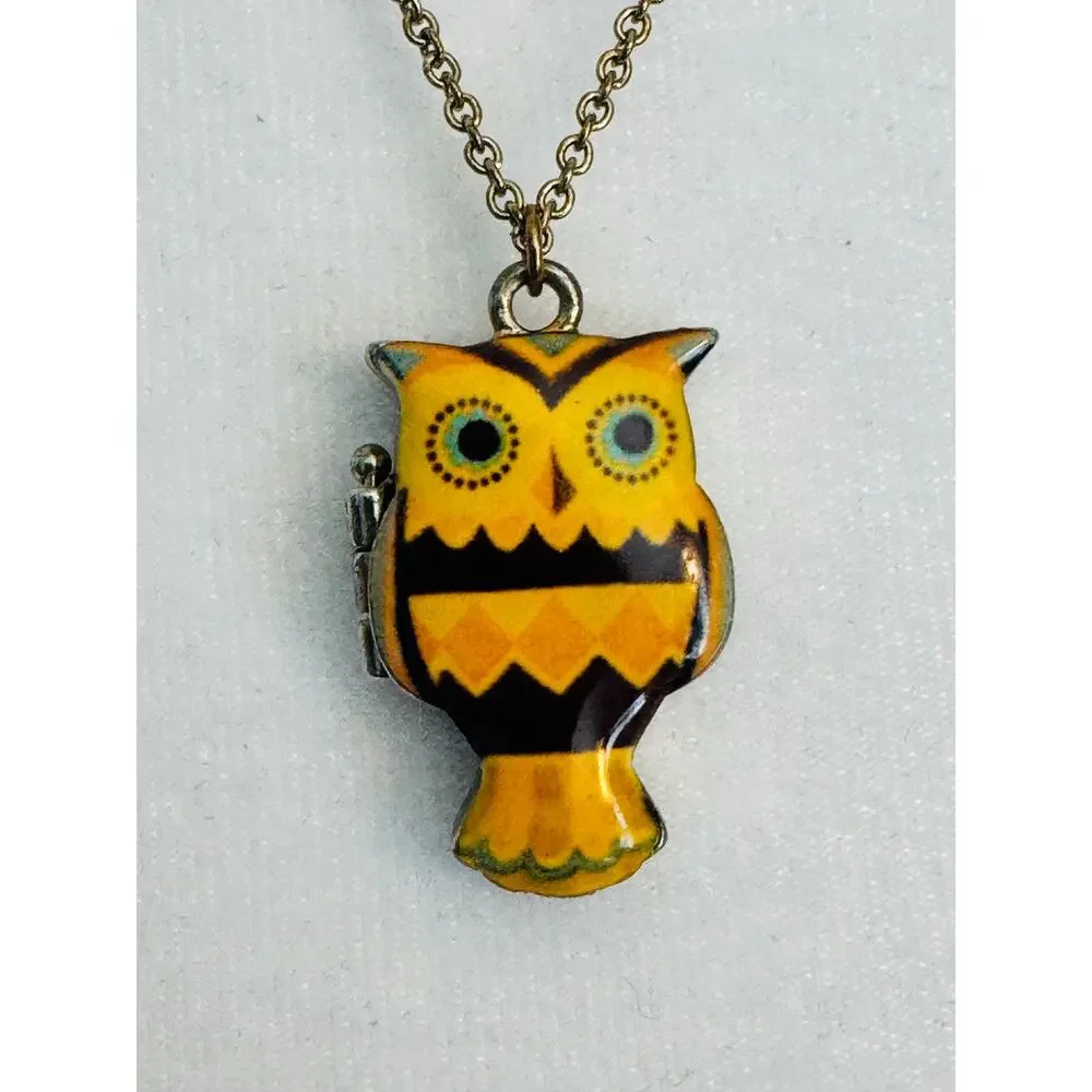 Gold Toned Orange and Brown Owl Locket Pendant Magnetic on Chain